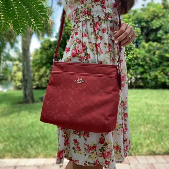 π₯SALEπ₯COACH CROSSBODY - Picture 5 of 5
